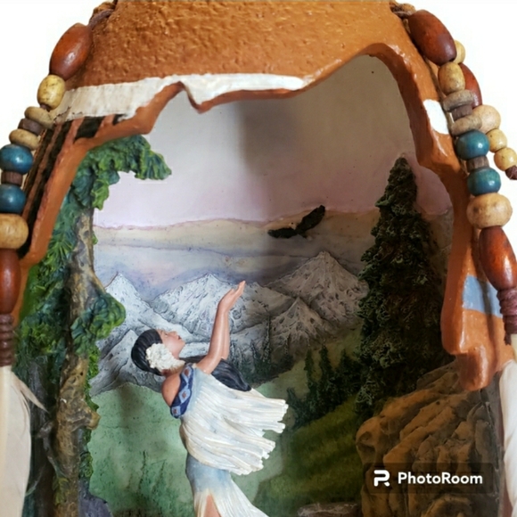 Eagle Spirit Decor Native Indian Clay Vase Mint VTG Ashton Drake 💜 - Picture 7 of 14